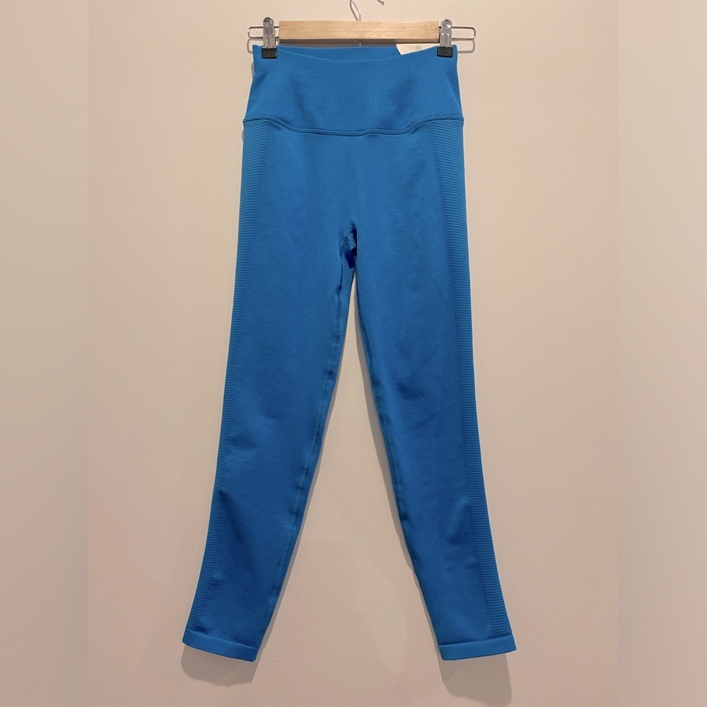Aerie Offline Vibrant Blue High-Waisted 7/8 Seamless Leggings size M NWT